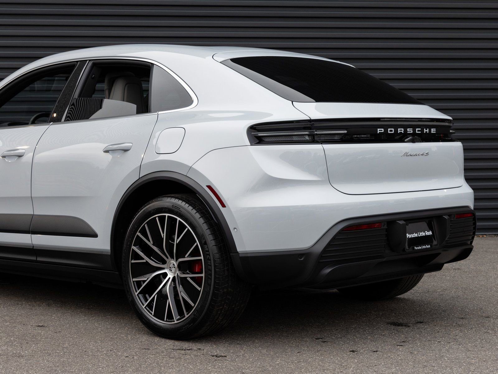 New 2025 Porsche Macan 4S Electric image 11