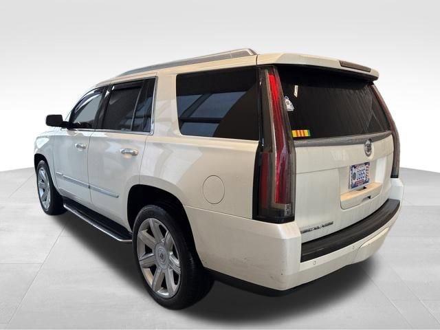 Used 2015 Cadillac Escalade Luxury AWD/4WD image 6