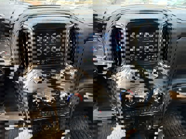 Used 2022 GMC Sierra 2500 Denali w/ Denali Ultimate Package image 18