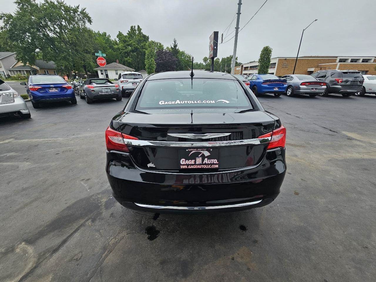 Used 2014 Chrysler 200 Limited FWD image 9