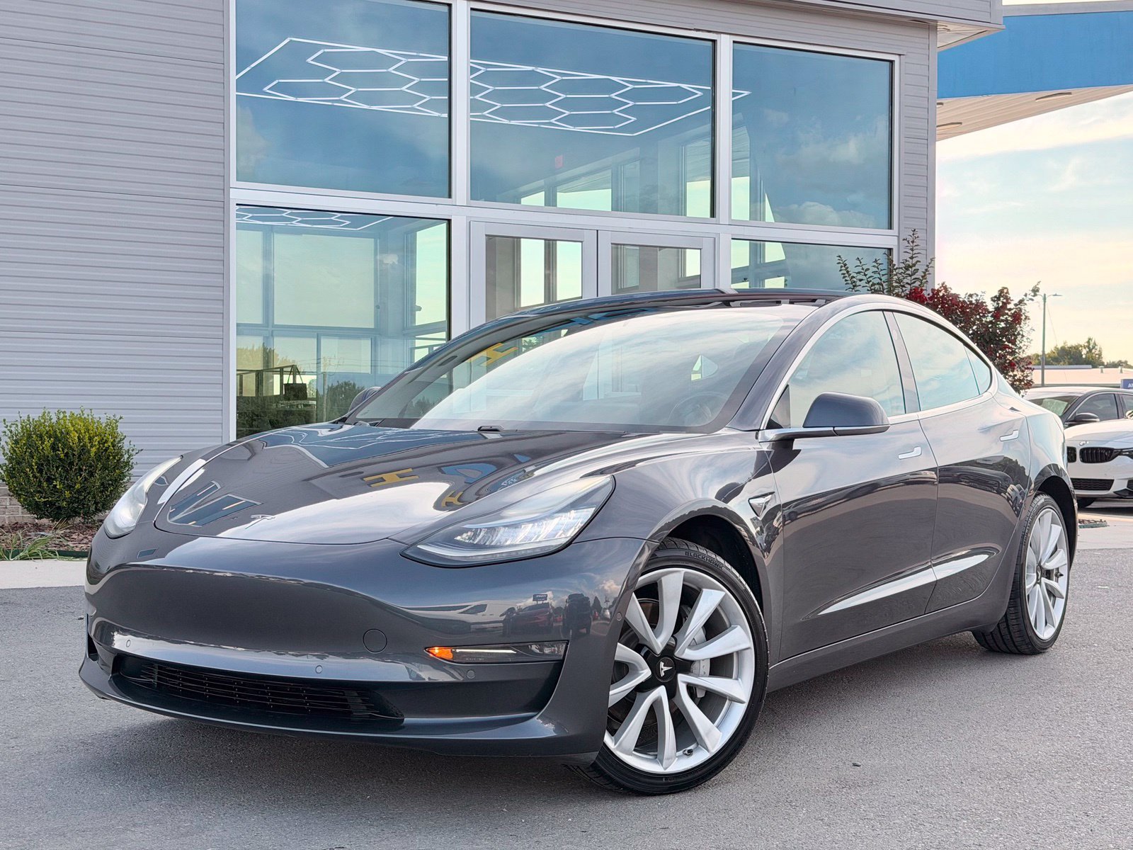 Used 2018 Tesla Model 3 Mid Range