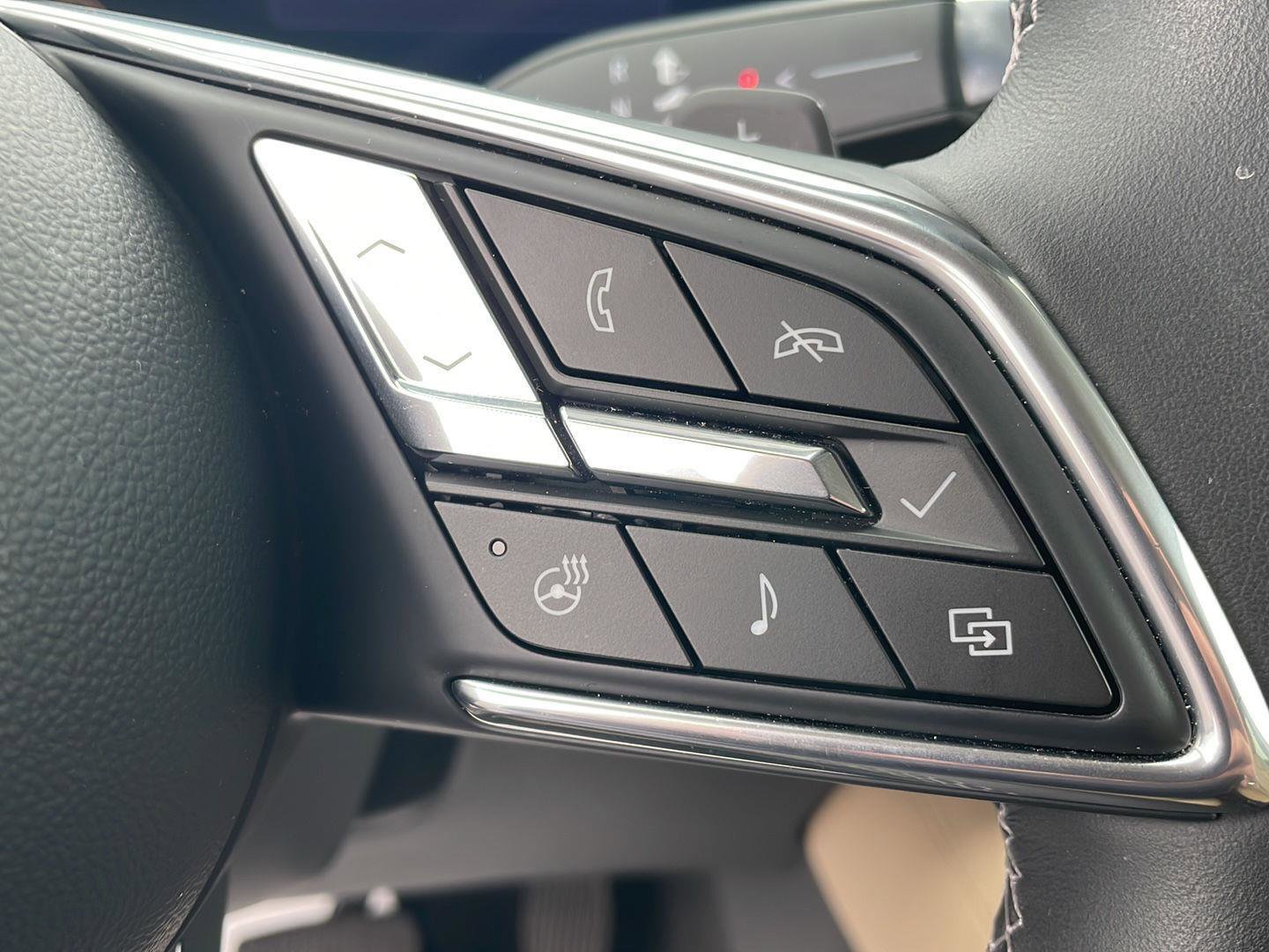 Used 2025 Buick Envision Preferred AWD/4WD image 17