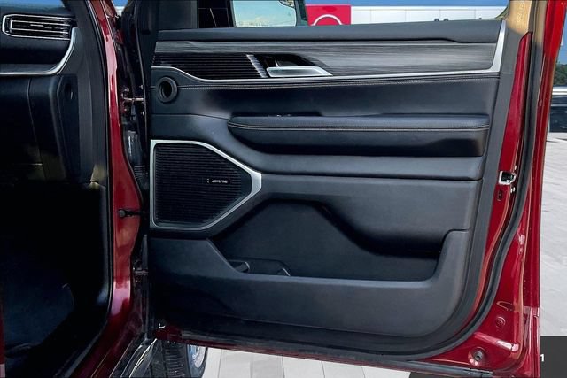 Used 2024 Jeep Wagoneer Series II AWD/4WD image 29