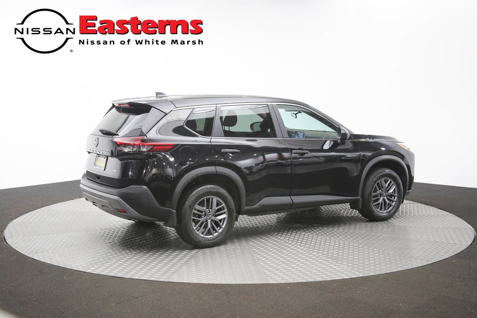Used 2023 Nissan Rogue S AWD/4WD image 38