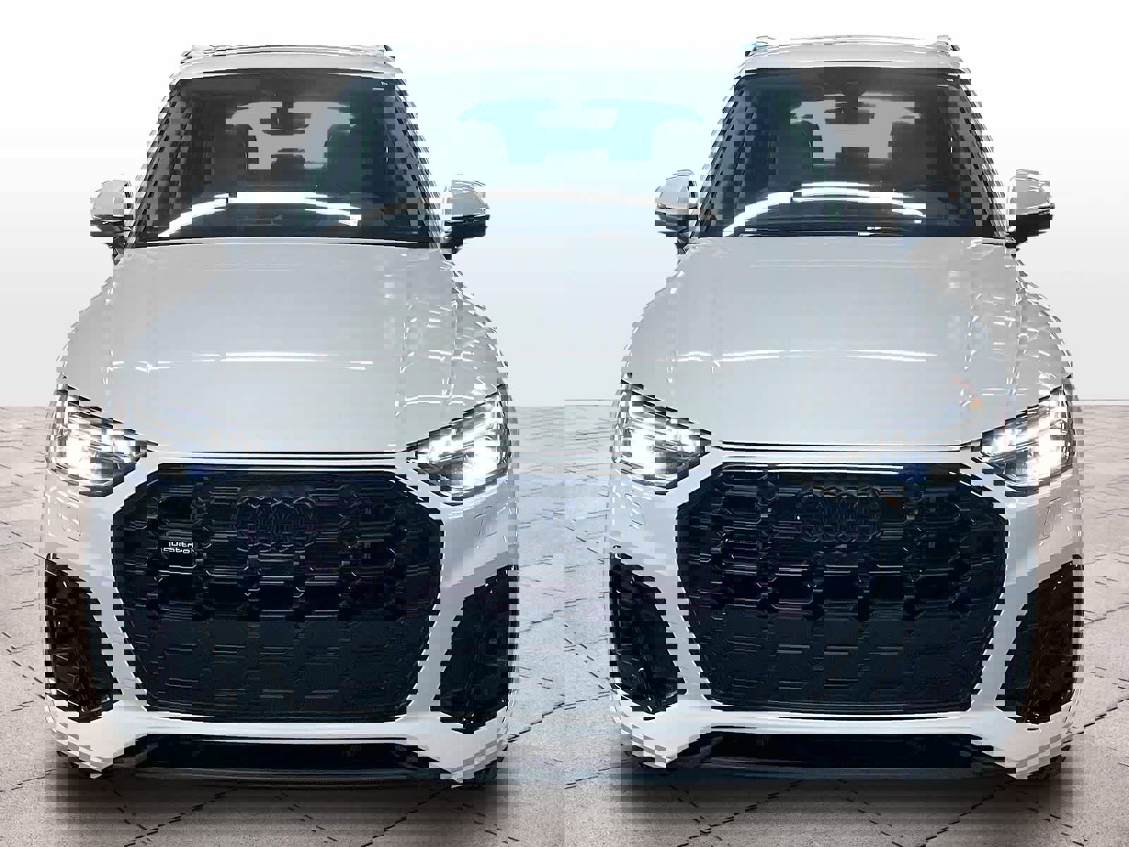 Used 2023 Audi Q5 e Prestige w/ Prestige Package image 3