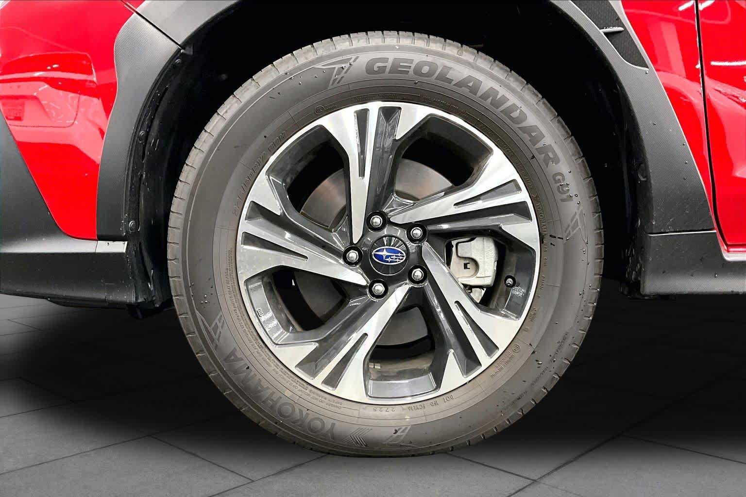 Used 2025 Subaru Crosstrek 2.5i Premium AWD/4WD image 10