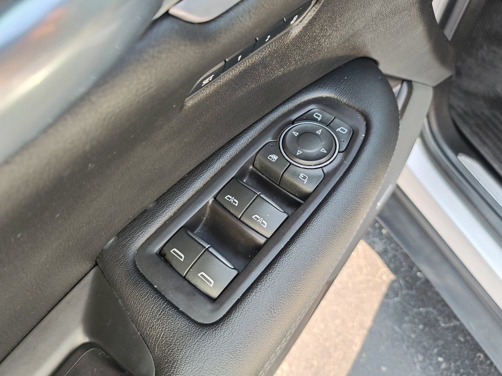 Used 2020 Cadillac XT5 Premium Luxury w/ LPO, Floor Liner Package AWD/4WD image 13