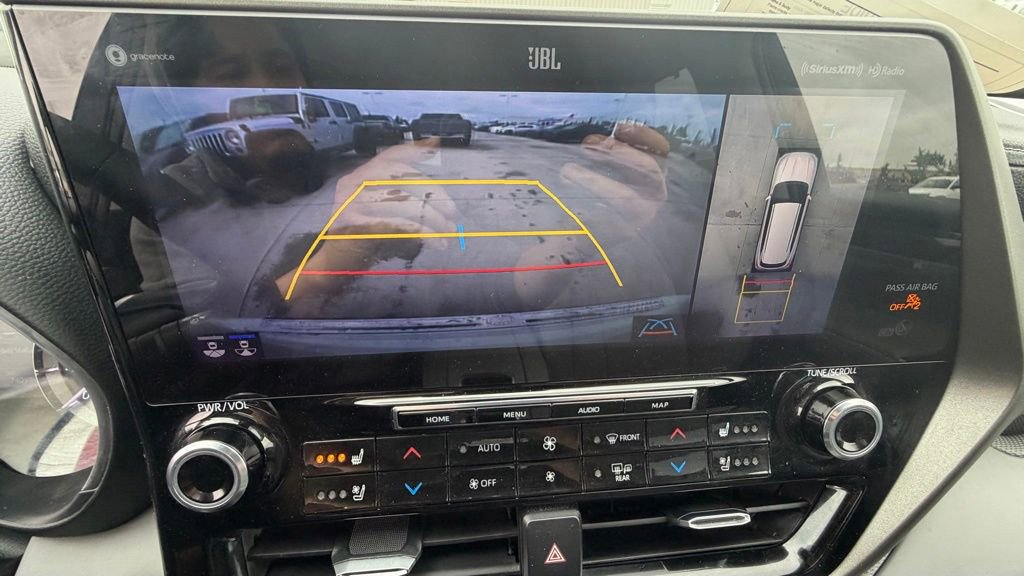 Used 2021 Toyota Highlander Limited AWD/4WD image 21