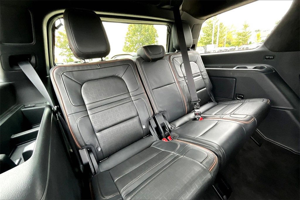Used 2023 Lincoln Navigator Black Label image 33