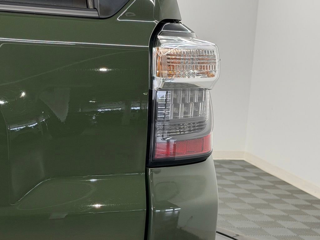 Used 2022 Toyota 4Runner Trail Special Edition AWD/4WD image 14