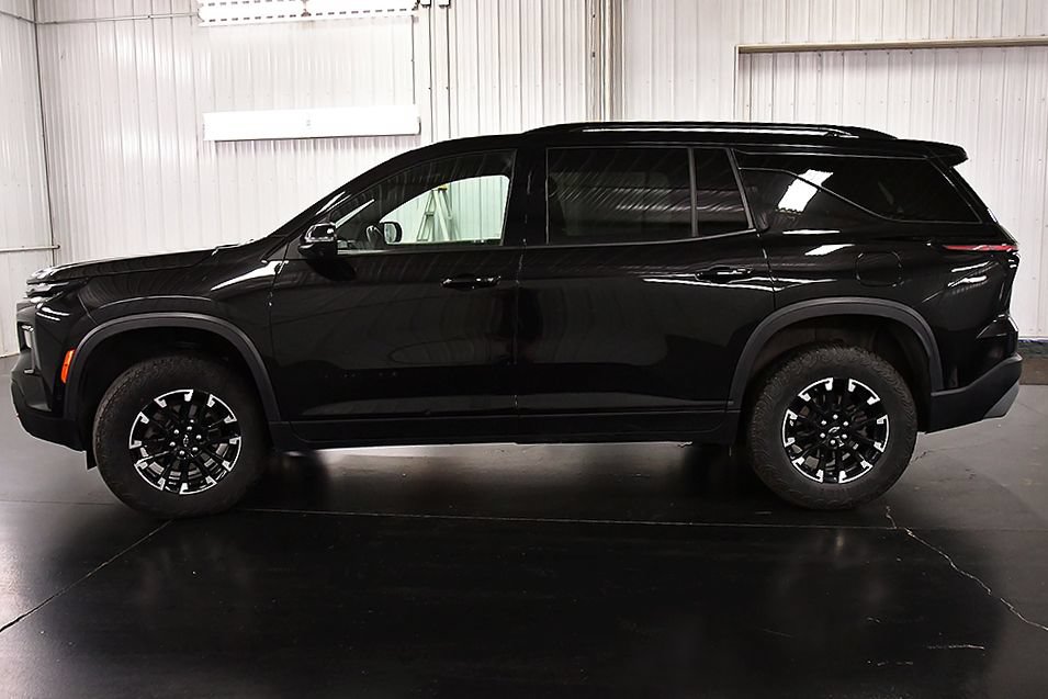 Used 2024 Chevrolet Traverse Z71 w/ Enhanced Driving Package AWD/4WD image 4