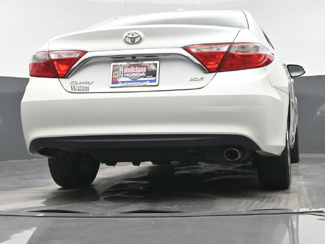 Used 2017 Toyota Camry XLE w/ Moonroof Package FWD image 24