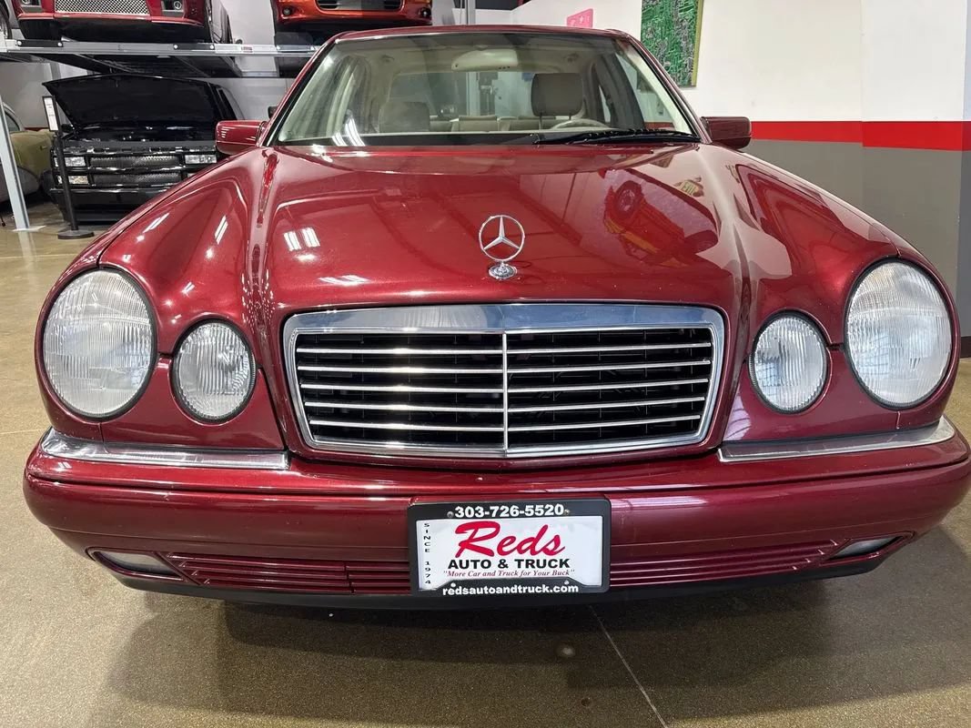 Used 1999 Mercedes-Benz E 320 Sedan image 56