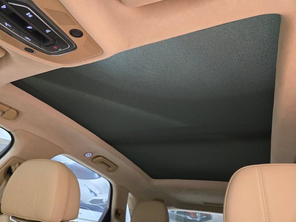 Certified 2023 Bentley Bentayga AWD/4WD image 16