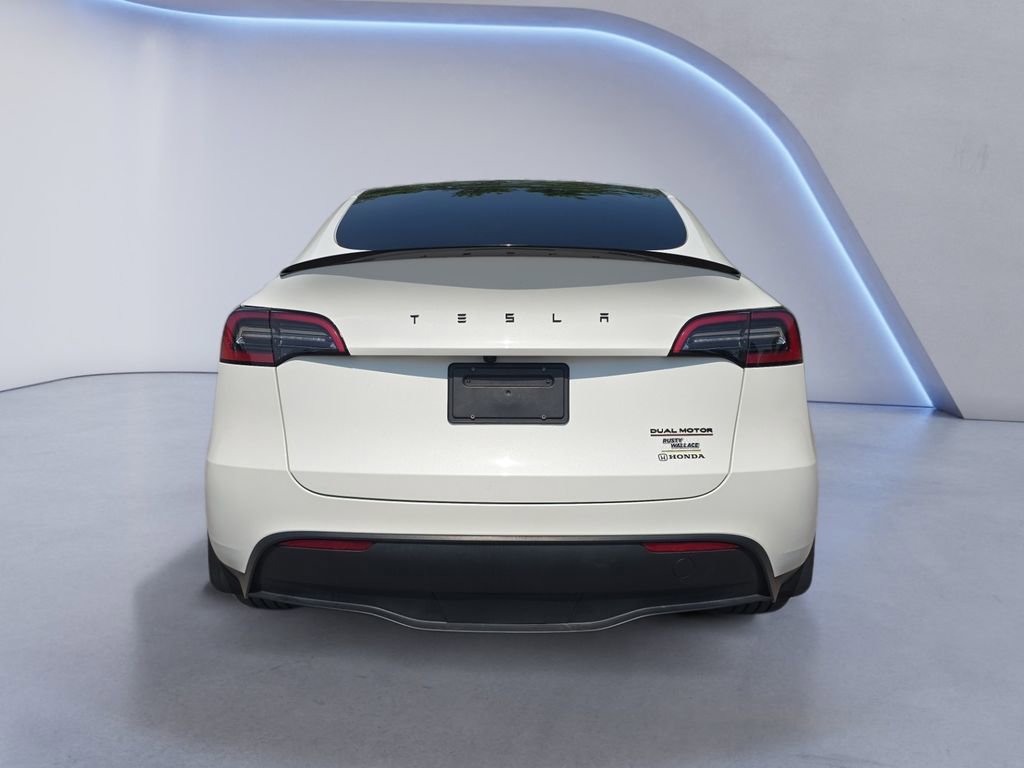 Used 2024 Tesla Model Y Long Range AWD/4WD image 4
