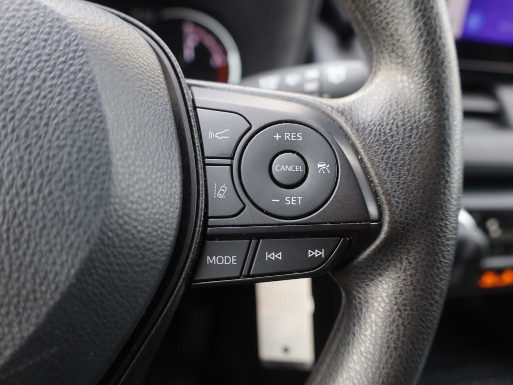 Used 2024 Toyota RAV4 LE image 38