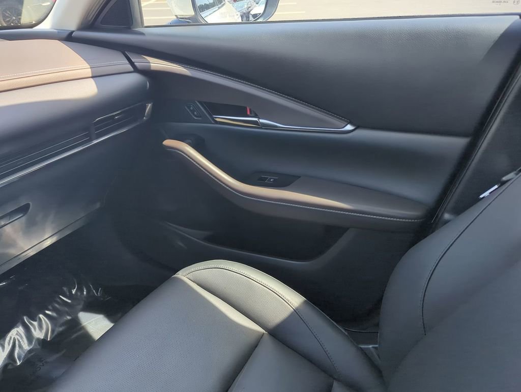Used 2023 MAZDA CX-30 AWD 2.5 S w/ Premium Package image 16