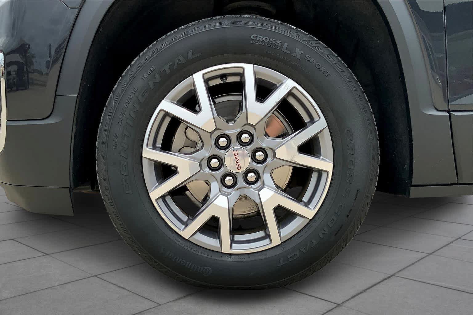 Used 2020 GMC Acadia SLT w/ Premium Package FWD image 11