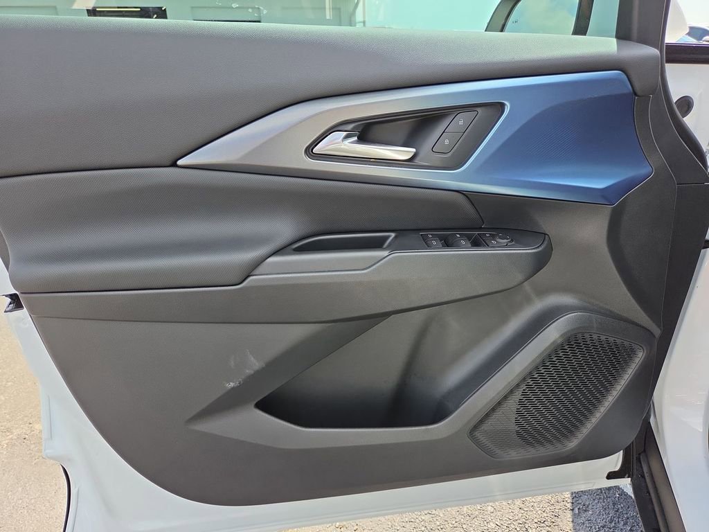 New 2026 Chevrolet Equinox EV LT FWD image 14