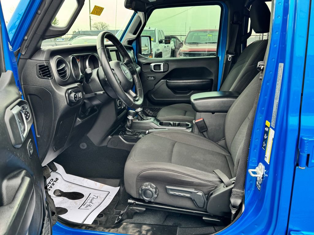 Used 2022 Jeep Gladiator Sport AWD/4WD image 19