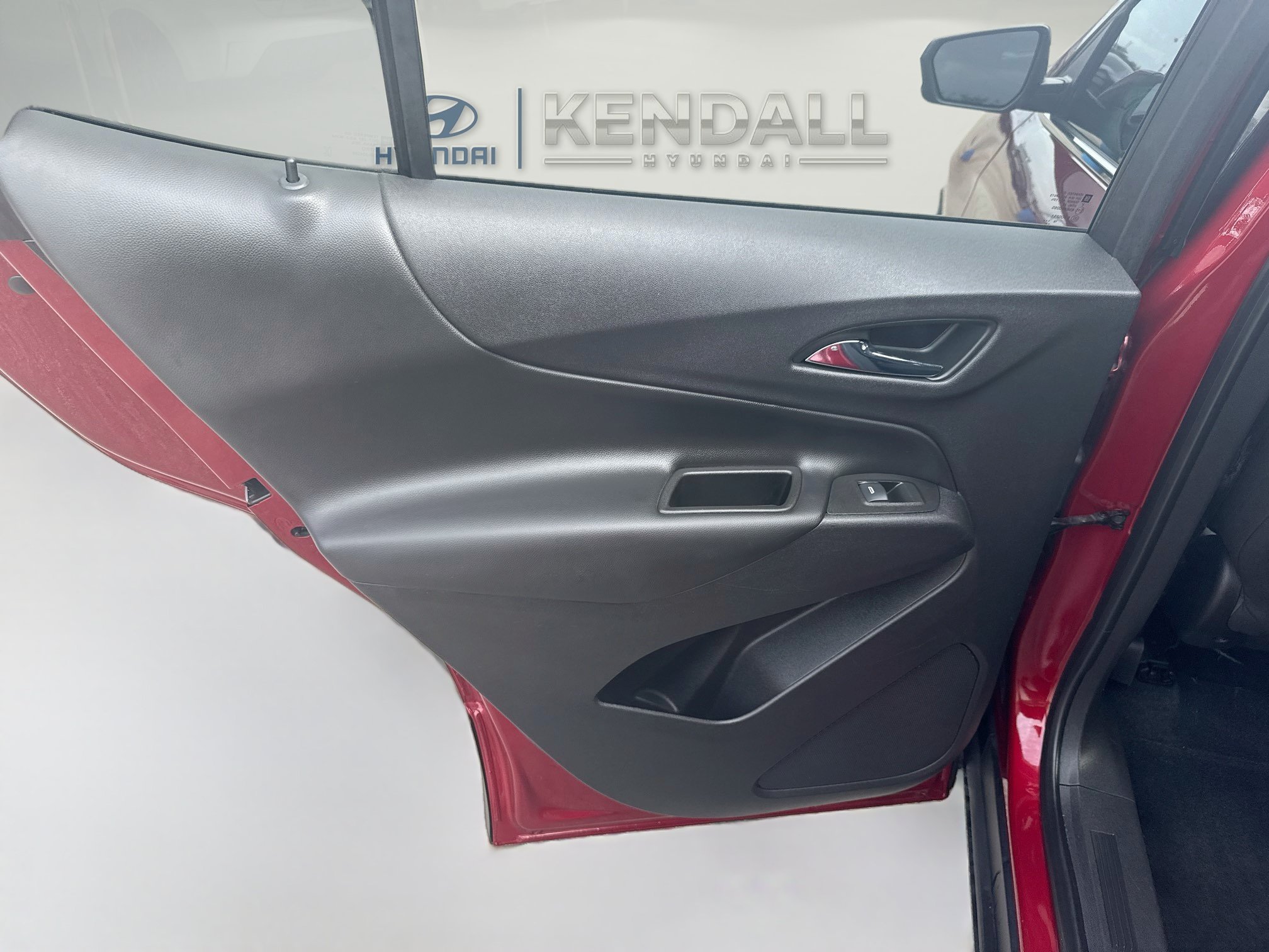Used 2020 Chevrolet Equinox LT FWD image 23