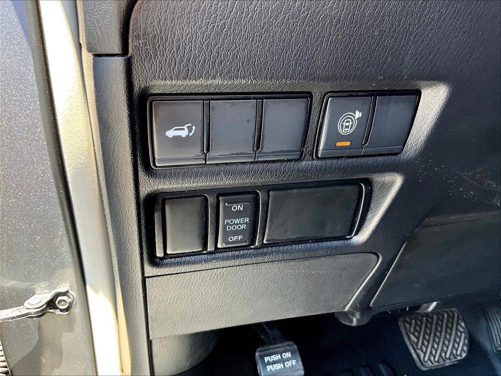Used 2022 Nissan Armada SL w/ Captain's Chairs Package AWD/4WD image 40