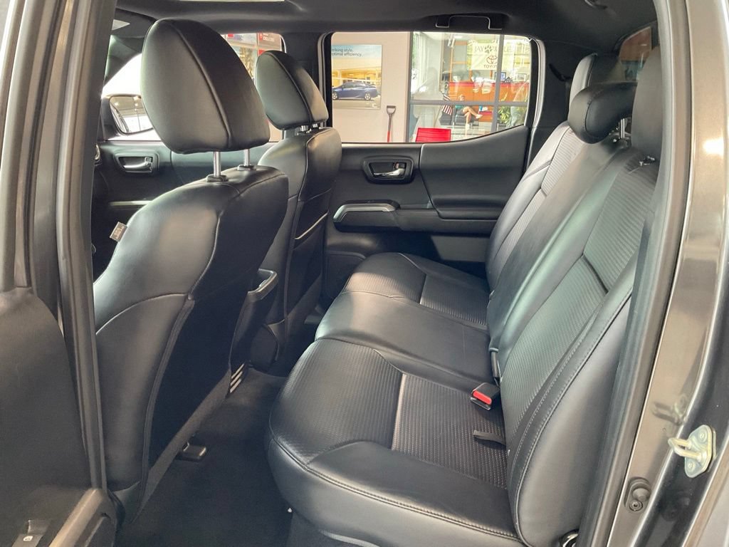 Used 2019 Toyota Tacoma Limited AWD/4WD image 22