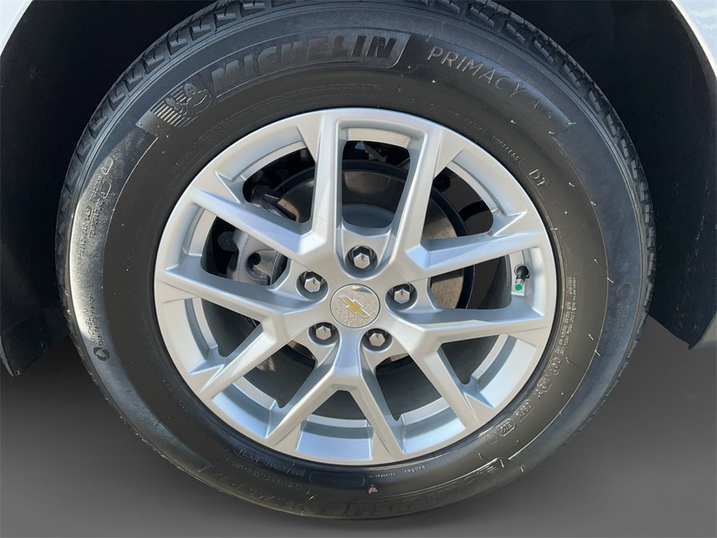 Used 2022 Chevrolet Equinox LT w/ Driver Convenience Package image 8