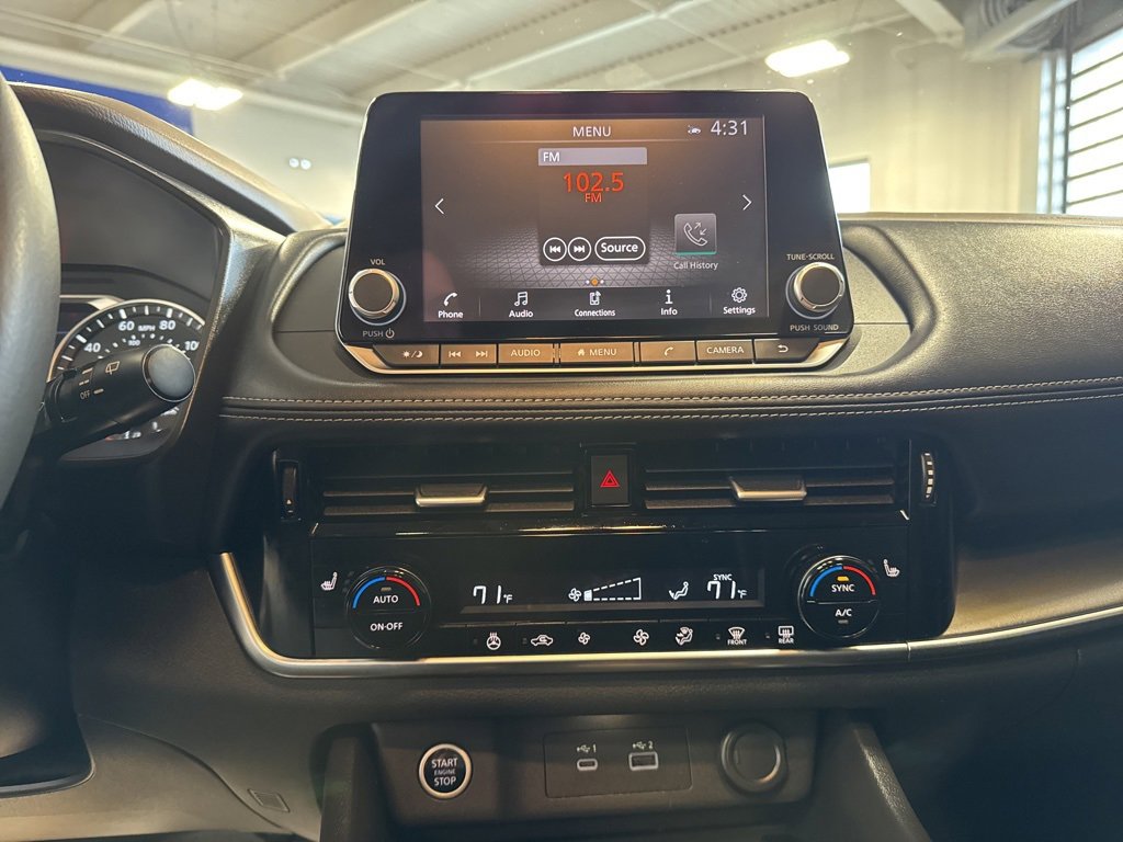 Used 2021 Nissan Rogue SV w/ Premium Package image 16