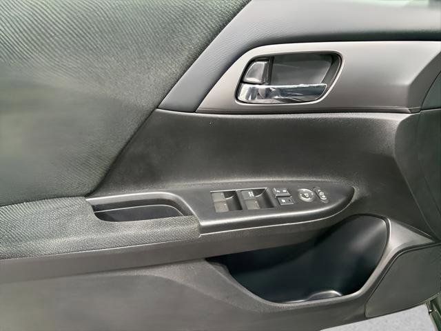 Used 2013 Honda Accord LX image 9