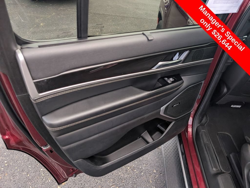 Used 2022 Jeep Wagoneer Series I w/ Convenience Group I AWD/4WD image 10