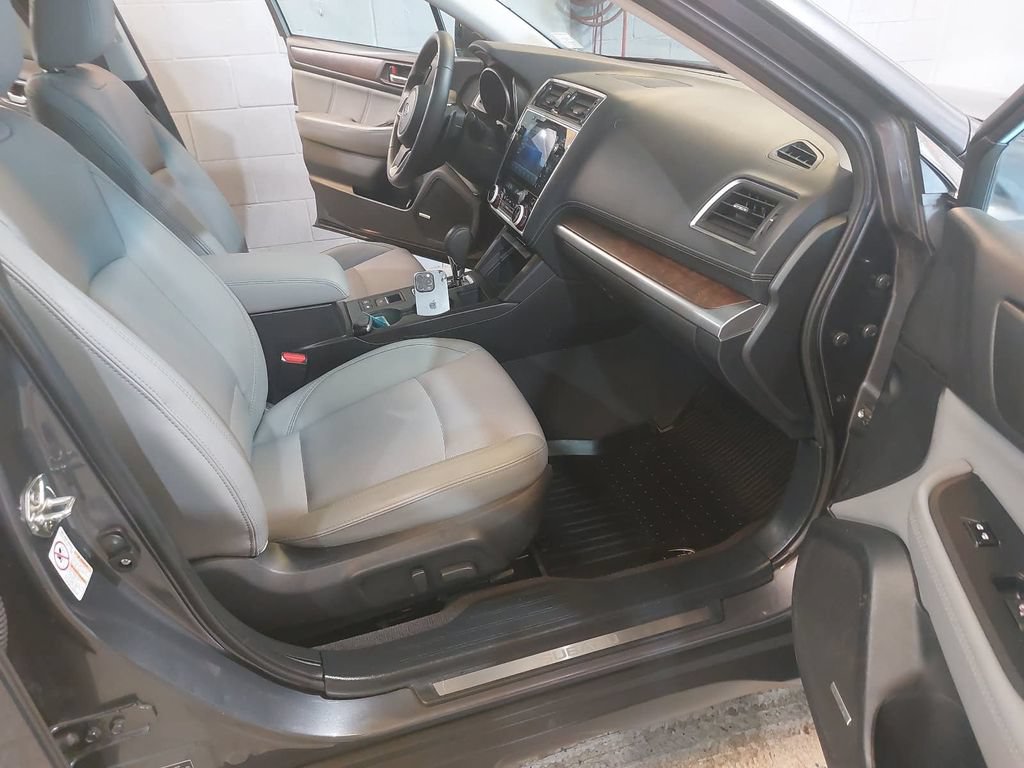 Used 2018 Subaru Outback 2.5i Limited AWD/4WD image 10