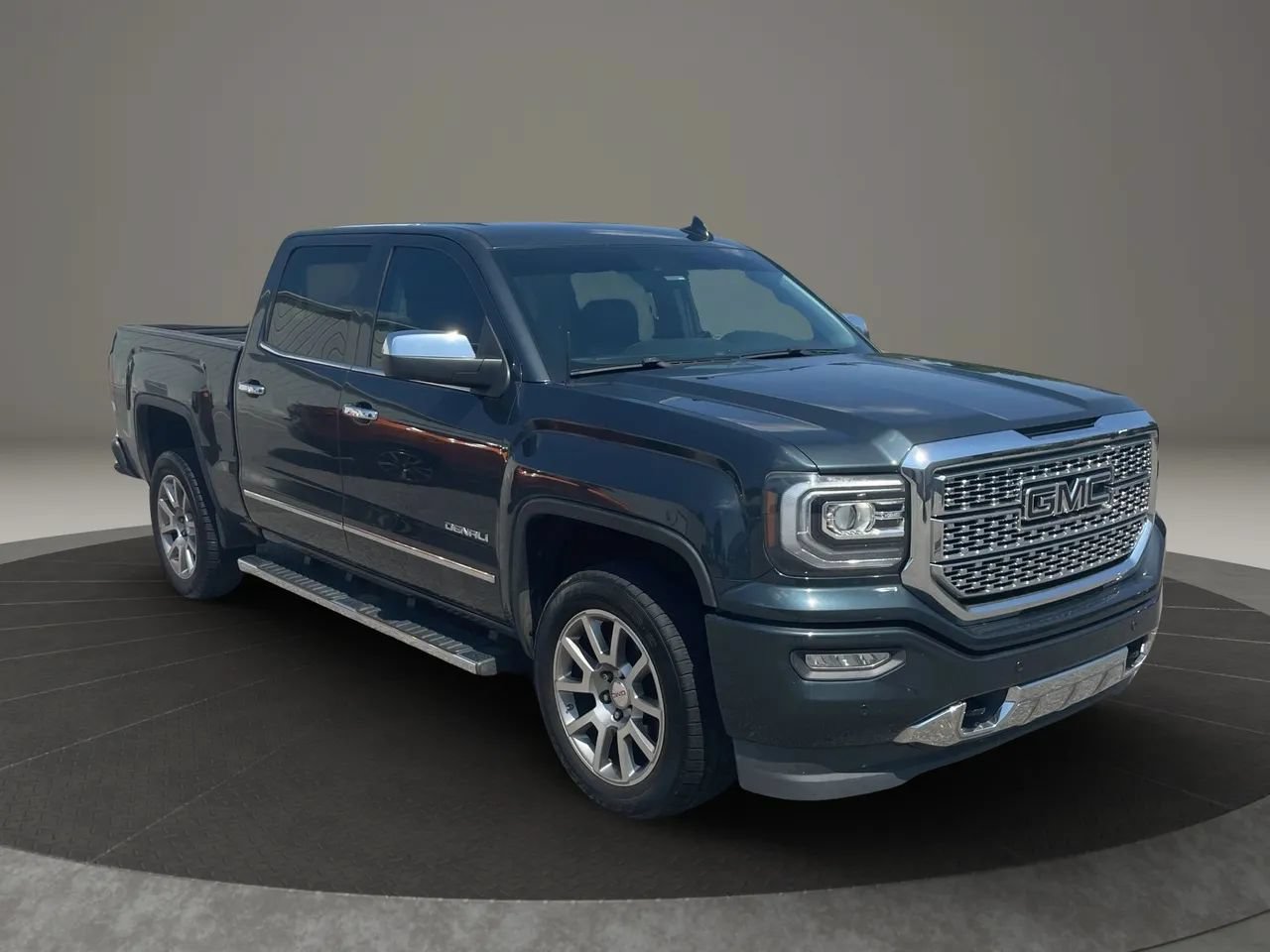 Used 2018 GMC Sierra 1500 Denali AWD/4WD image 12