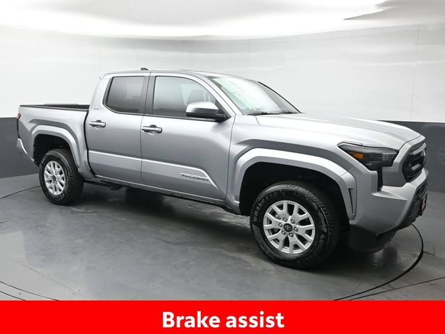Certified 2026 Toyota Tacoma SR5 AWD/4WD image 10