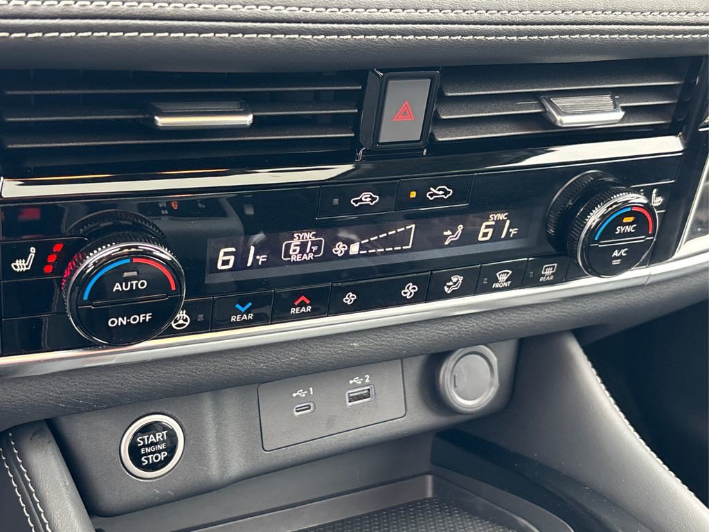 Used 2023 Nissan Rogue SL w/ SL Premium Package image 30