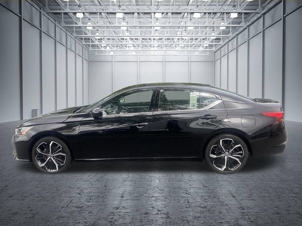 Certified 2025 Nissan Altima 2.5 SR FWD image 7