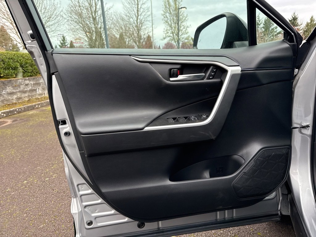 Used 2022 Toyota RAV4 XSE image 18