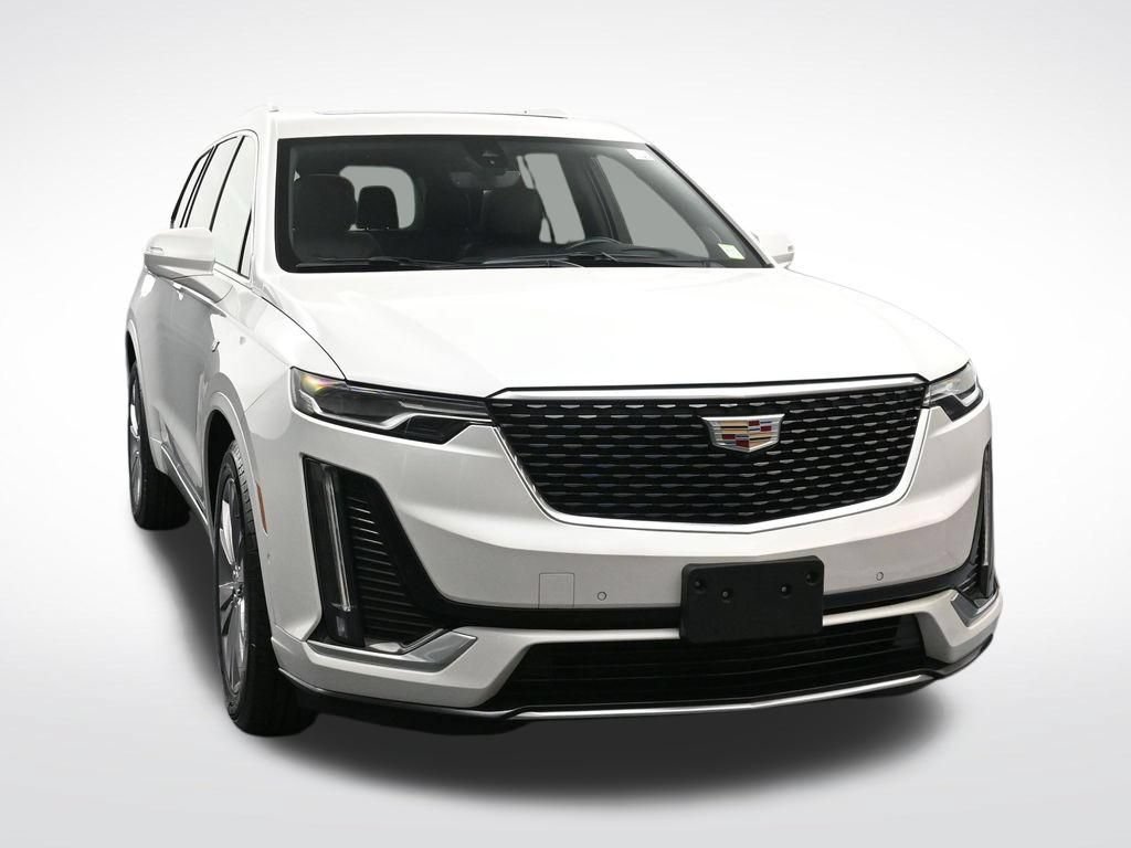 Used 2023 Cadillac XT6 Premium Luxury w/ Technology Package AWD/4WD image 7