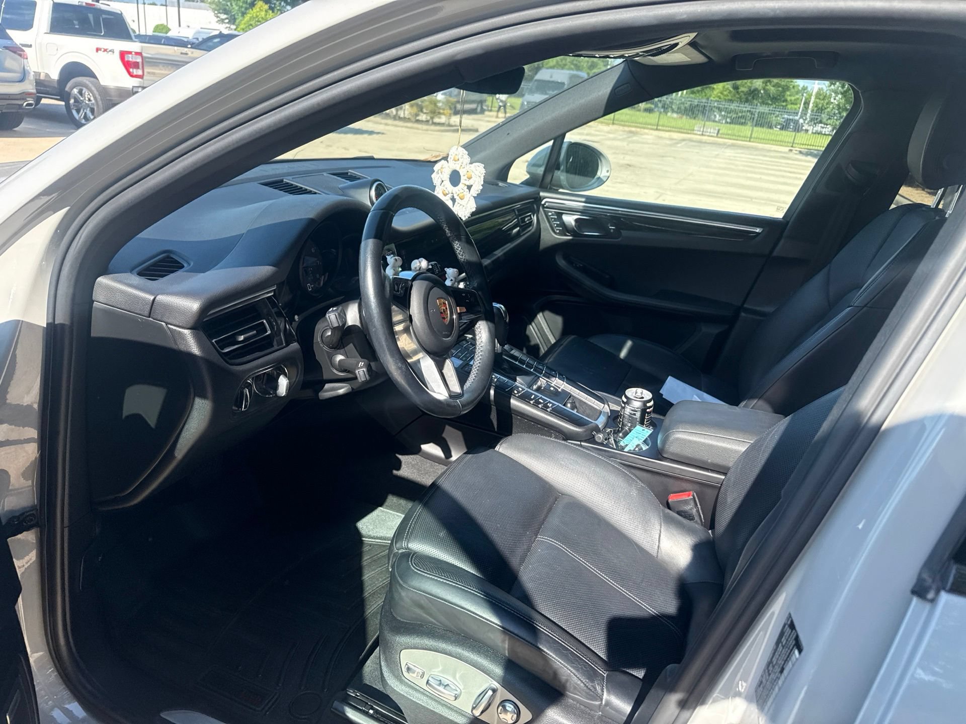Used 2021 Porsche Macan S AWD/4WD image 9