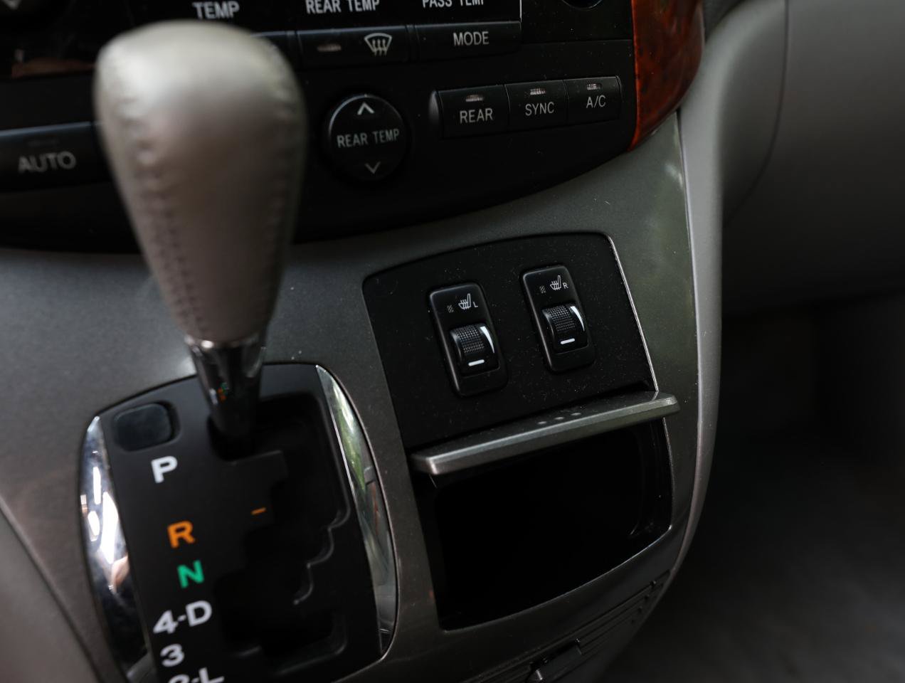 Used 2006 Toyota Sienna XLE w/ XLE Pkg 4 FWD image 21