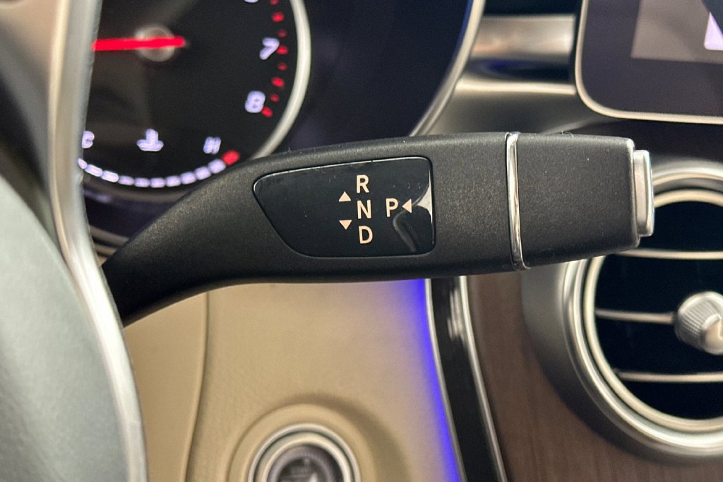 Certified 2022 Mercedes-Benz GLC 300 4MATIC image 25