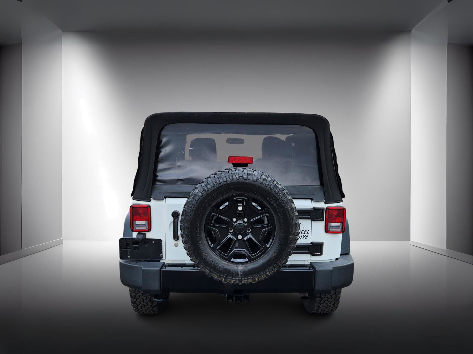 Used 2015 Jeep Wrangler Sport image 4