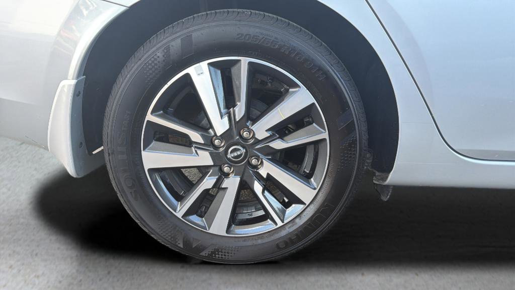 Certified 2025 Nissan Versa S w/ S Plus Package FWD image 21