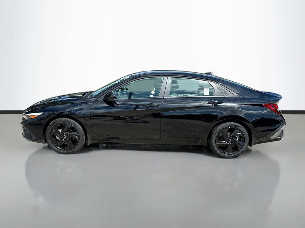 Certified 2026 Hyundai Elantra Sport image 8