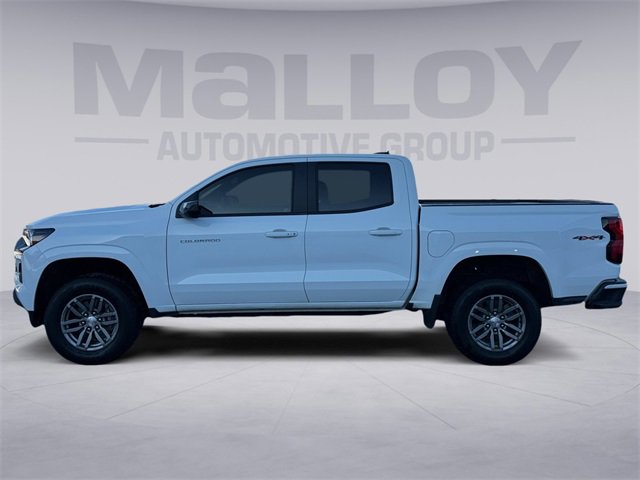 Used 2024 Chevrolet Colorado LT image 2
