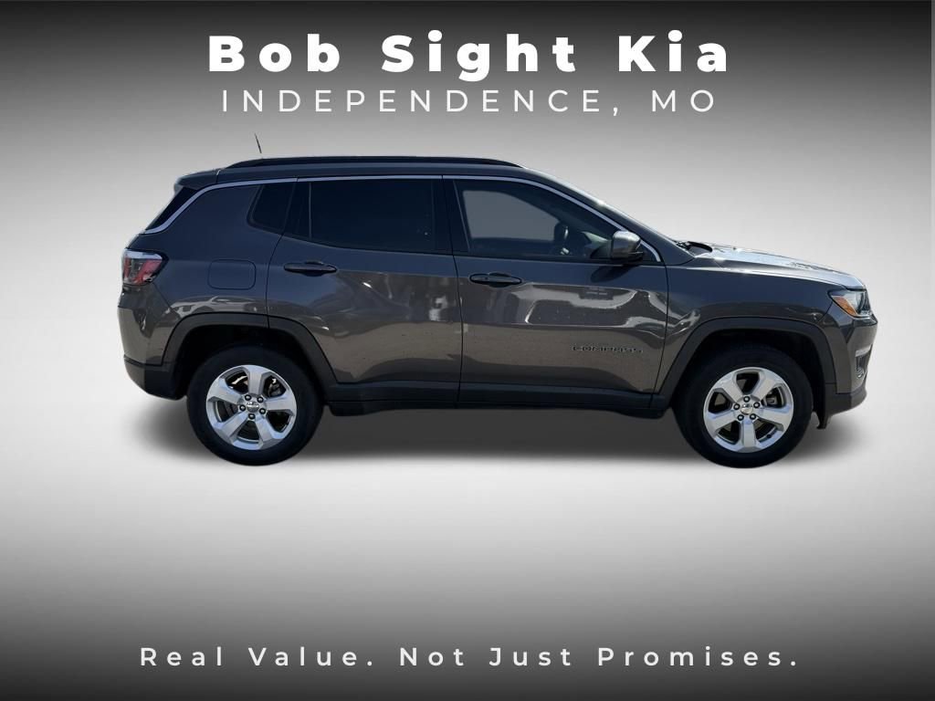 Used 2018 Jeep Compass Latitude w/ Cold Weather Group image 13