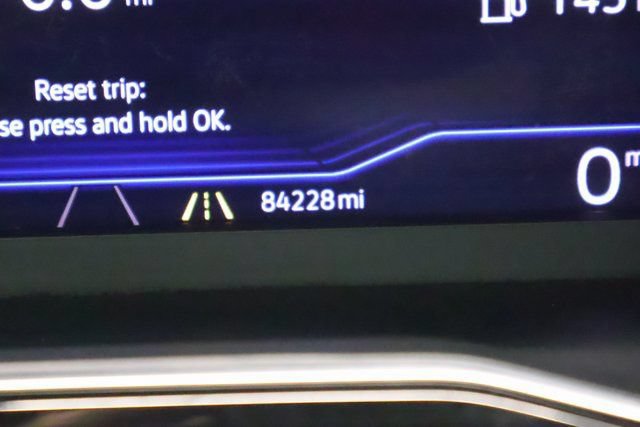 Used 2019 Volkswagen Jetta SEL w/ Cold Weather Package FWD image 14