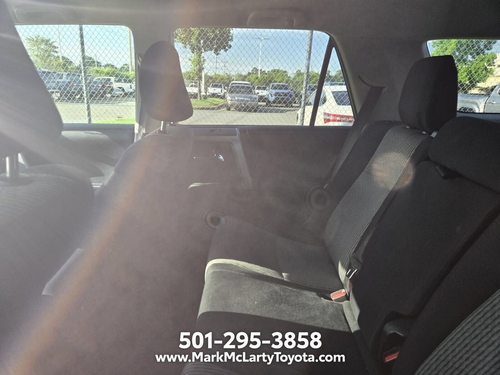 Used 2015 Toyota 4Runner SR5 AWD/4WD image 4