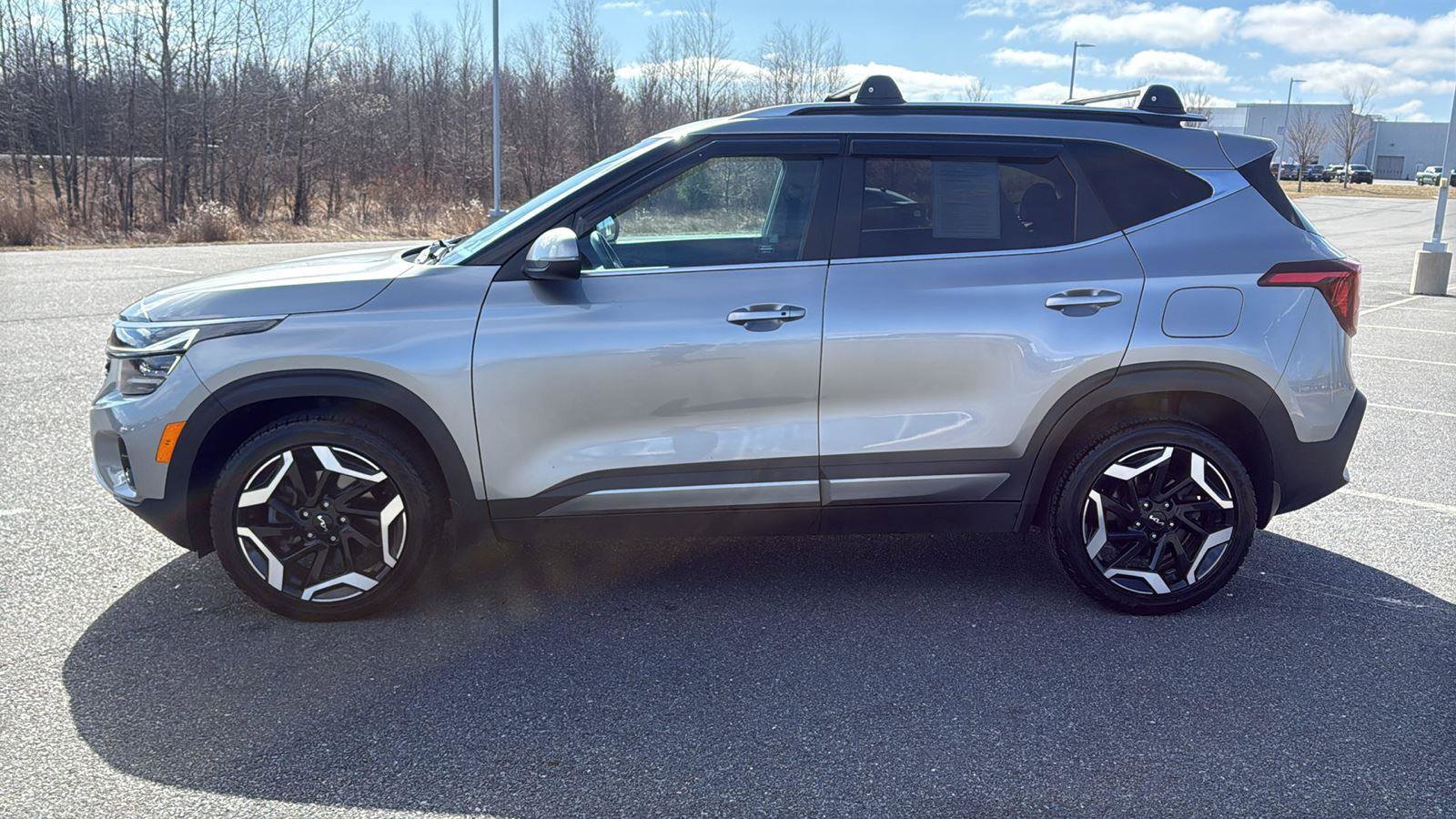 Used 2024 Kia Seltos SX image 12