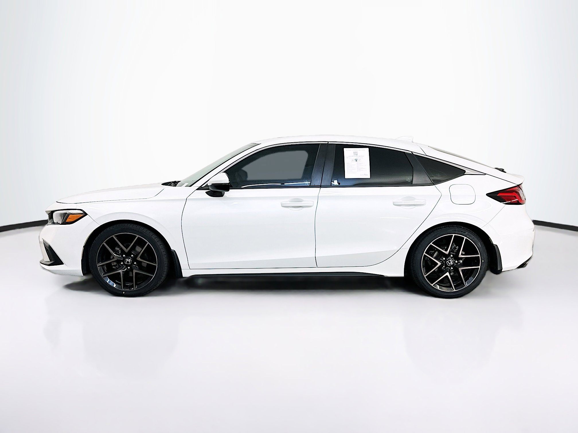 Used 2023 Honda Civic Sport Touring image 4